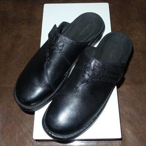 *SOLD* Clarks Black Leather Mule Slide